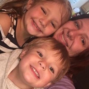 Meet your Posher, Mercedes